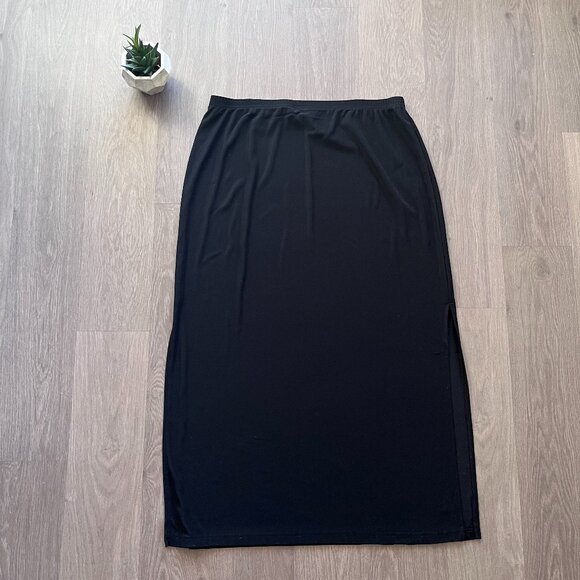 Jessica Plus Black Midi Skirt with Side-Slit & Elastic Waist - Picture 1 of 11
